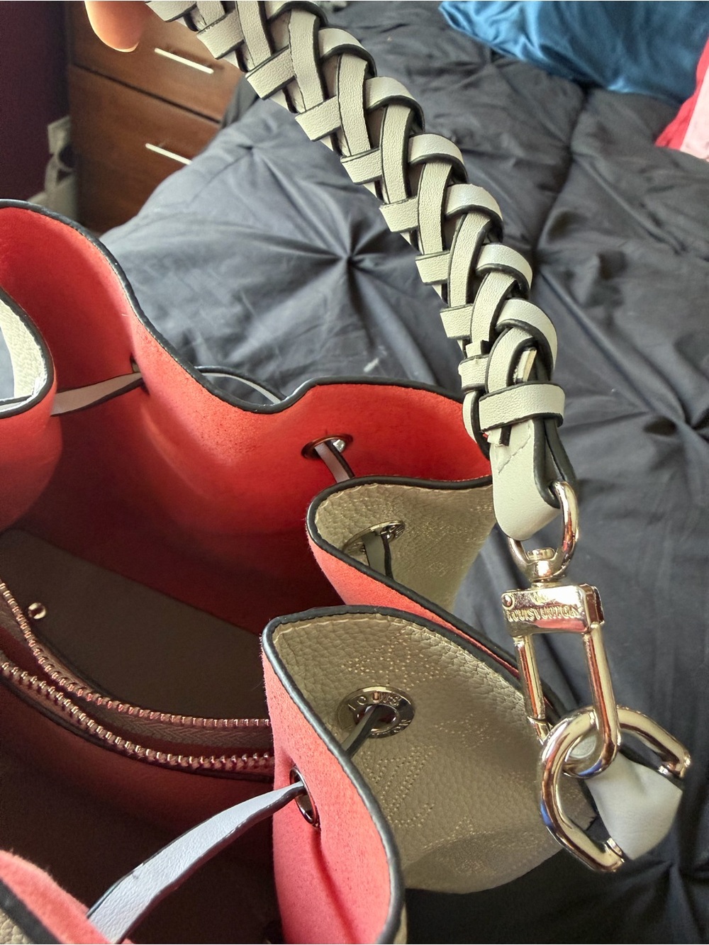 Drawstring Bucket Bag - Picture 6 of 11